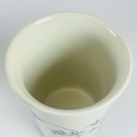 2 Churchill Finlandia White Blue Floral Flared Mouth Coffee Mug Made in England - Picture 5 of 13